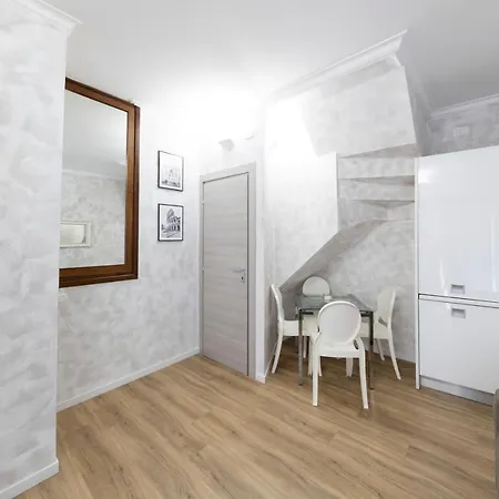 Domus Augustea - 2 Floor *