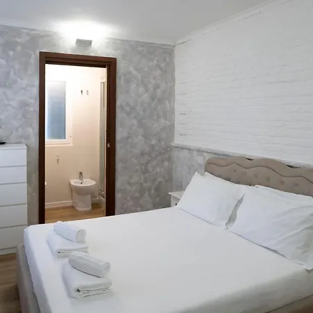 - 2° Floor Apartmán Řím